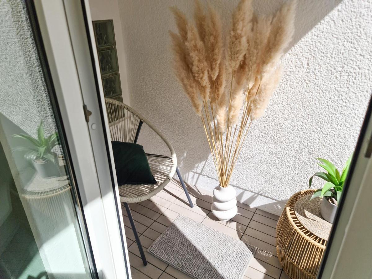 Schoene Ferienwohnung Im Zentrum Mit Self Check-In Und Free Wifi Essen Exterior photo